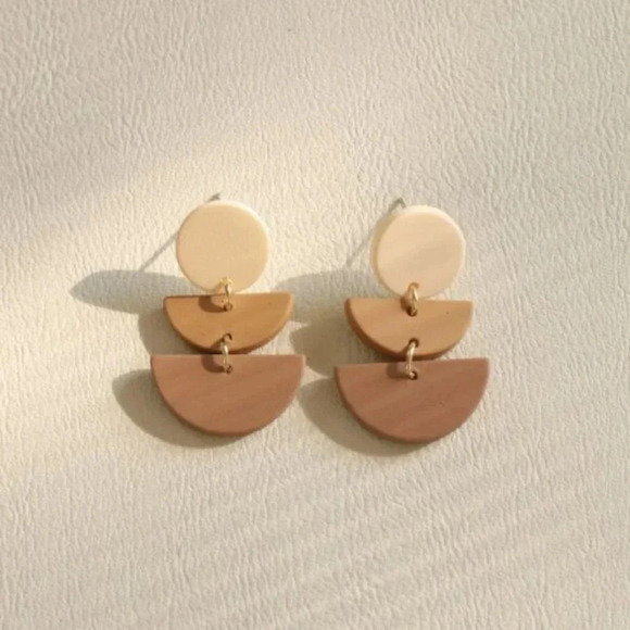 NEW Geometric Acrylic Colorblock Statement Drop Dangle Earrings Beige/Tan - Picture 2 of 5